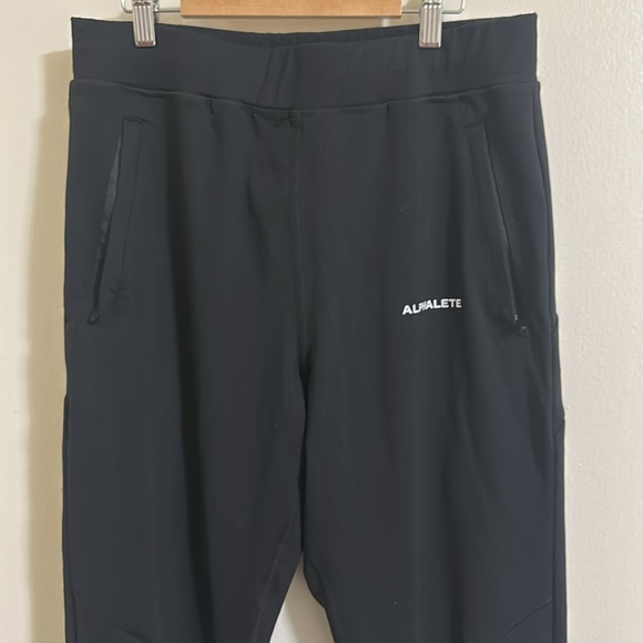 EUC Alphalete Men’s Black Athletic Jogger Sweatpants - Picture 4 of 6